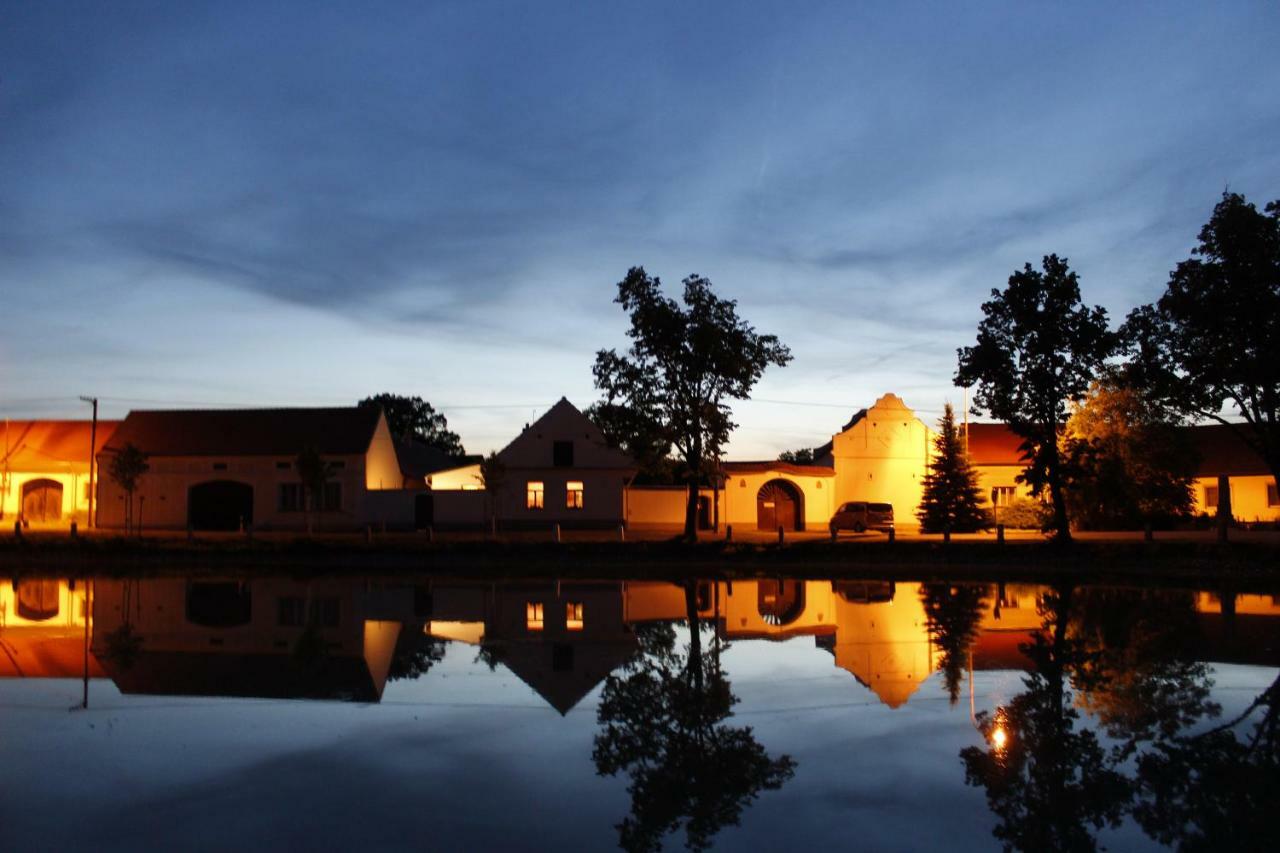 Ubytování U Dvořáků Veselí nad Lužnicí Esterno foto